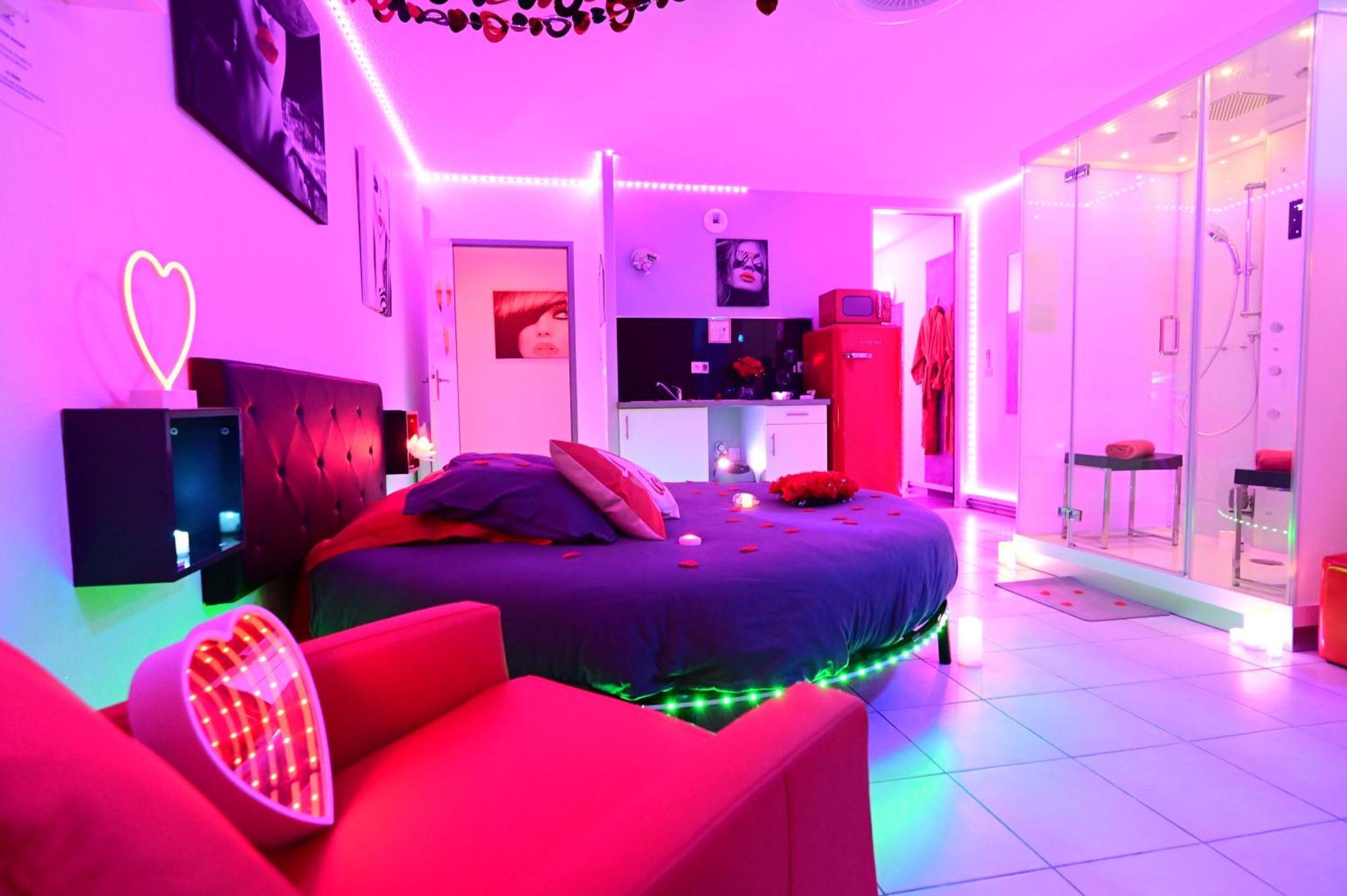 Love Room A Deux Pas De L'Ocean Avec Hammam, Sauna Et Bain A 2 :-) Biscarrosse Dış mekan fotoğraf