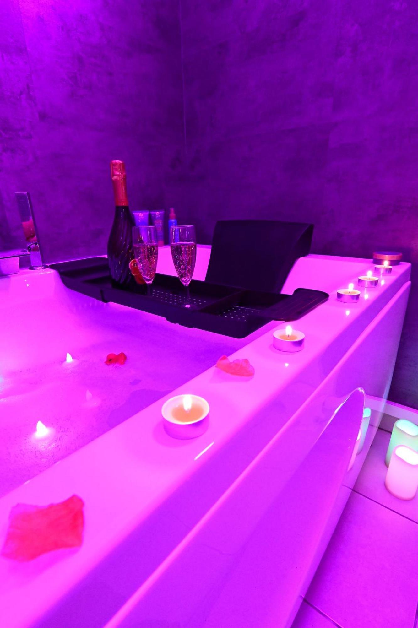 Love Room A Deux Pas De L'Ocean Avec Hammam, Sauna Et Bain A 2 :-) Biscarrosse Dış mekan fotoğraf