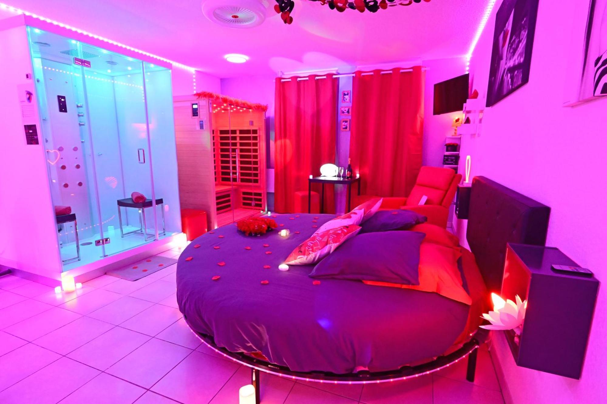 Love Room A Deux Pas De L'Ocean Avec Hammam, Sauna Et Bain A 2 :-) Biscarrosse Dış mekan fotoğraf