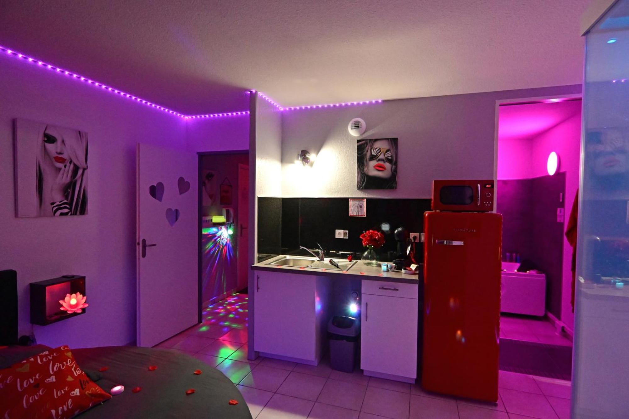 Love Room A Deux Pas De L'Ocean Avec Hammam, Sauna Et Bain A 2 :-) Biscarrosse Dış mekan fotoğraf
