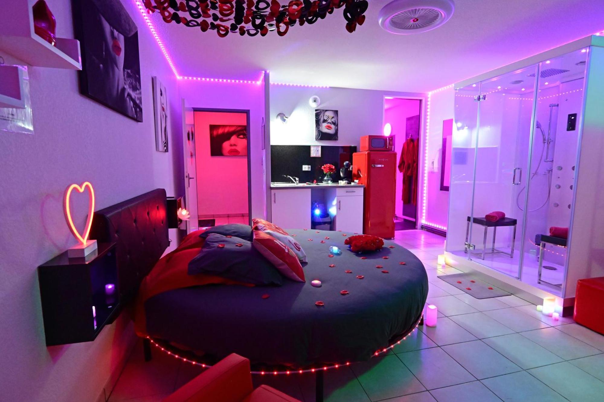 Love Room A Deux Pas De L'Ocean Avec Hammam, Sauna Et Bain A 2 :-) Biscarrosse Dış mekan fotoğraf