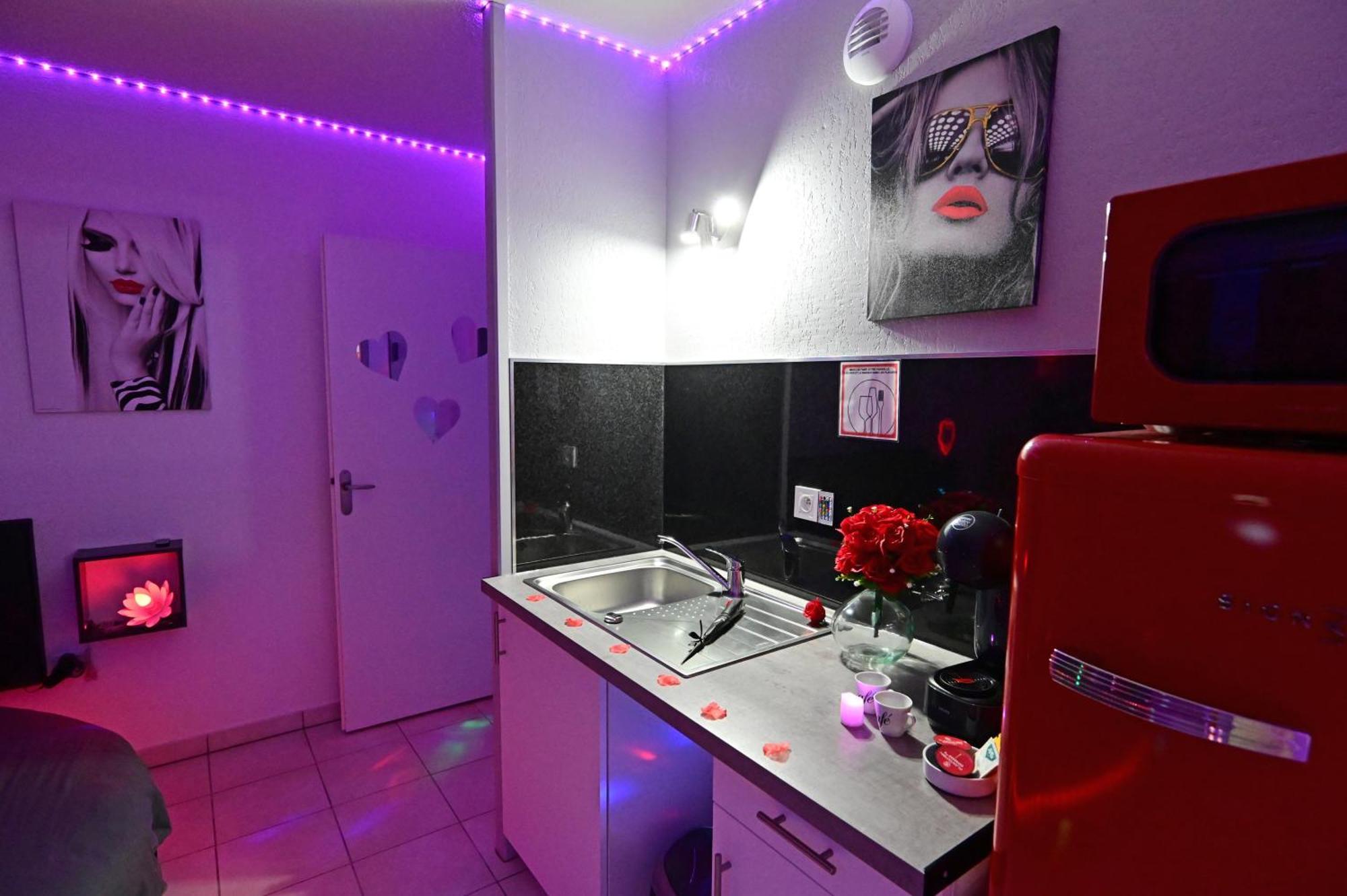 Love Room A Deux Pas De L'Ocean Avec Hammam, Sauna Et Bain A 2 :-) Biscarrosse Dış mekan fotoğraf