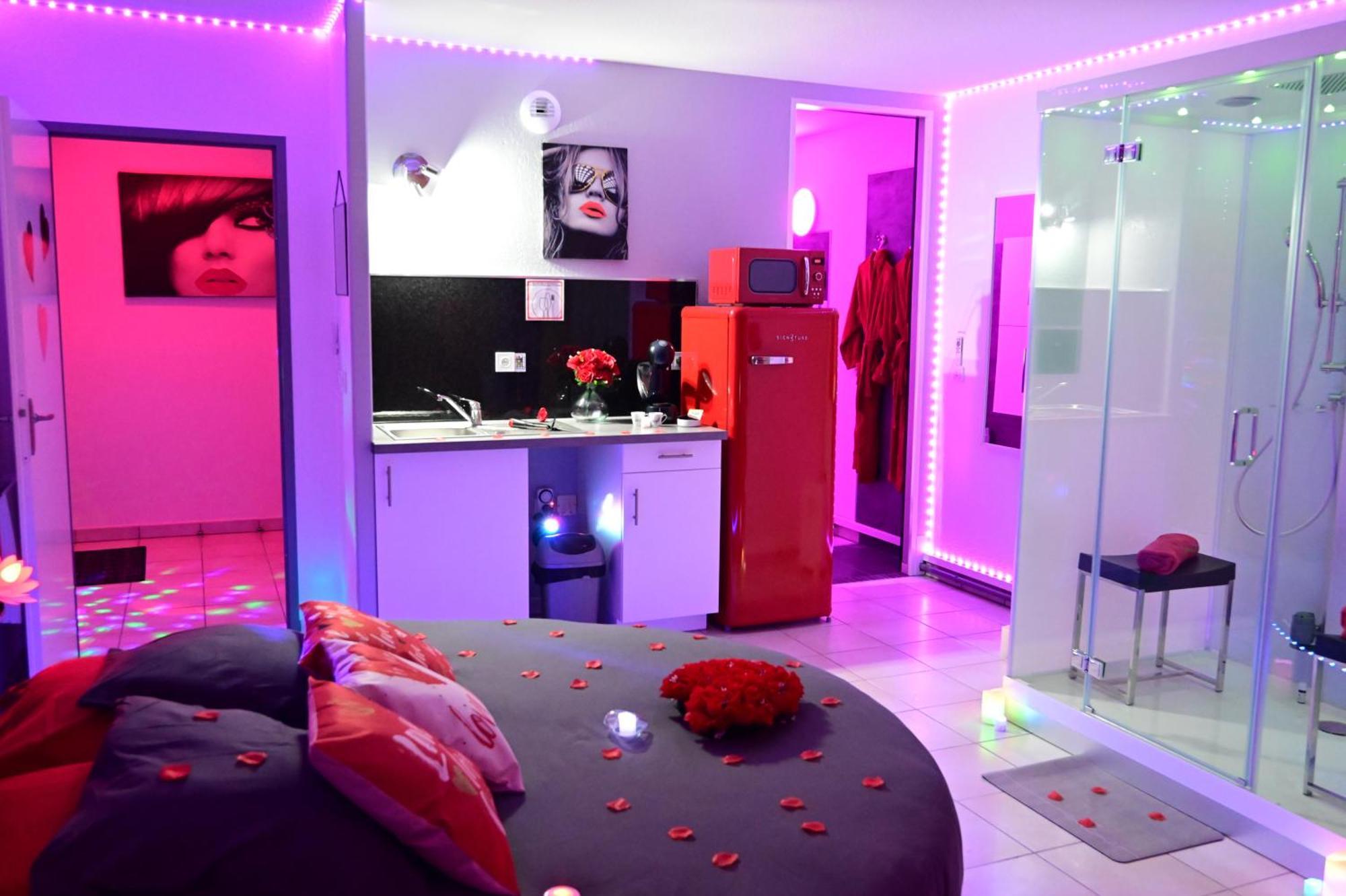 Love Room A Deux Pas De L'Ocean Avec Hammam, Sauna Et Bain A 2 :-) Biscarrosse Dış mekan fotoğraf