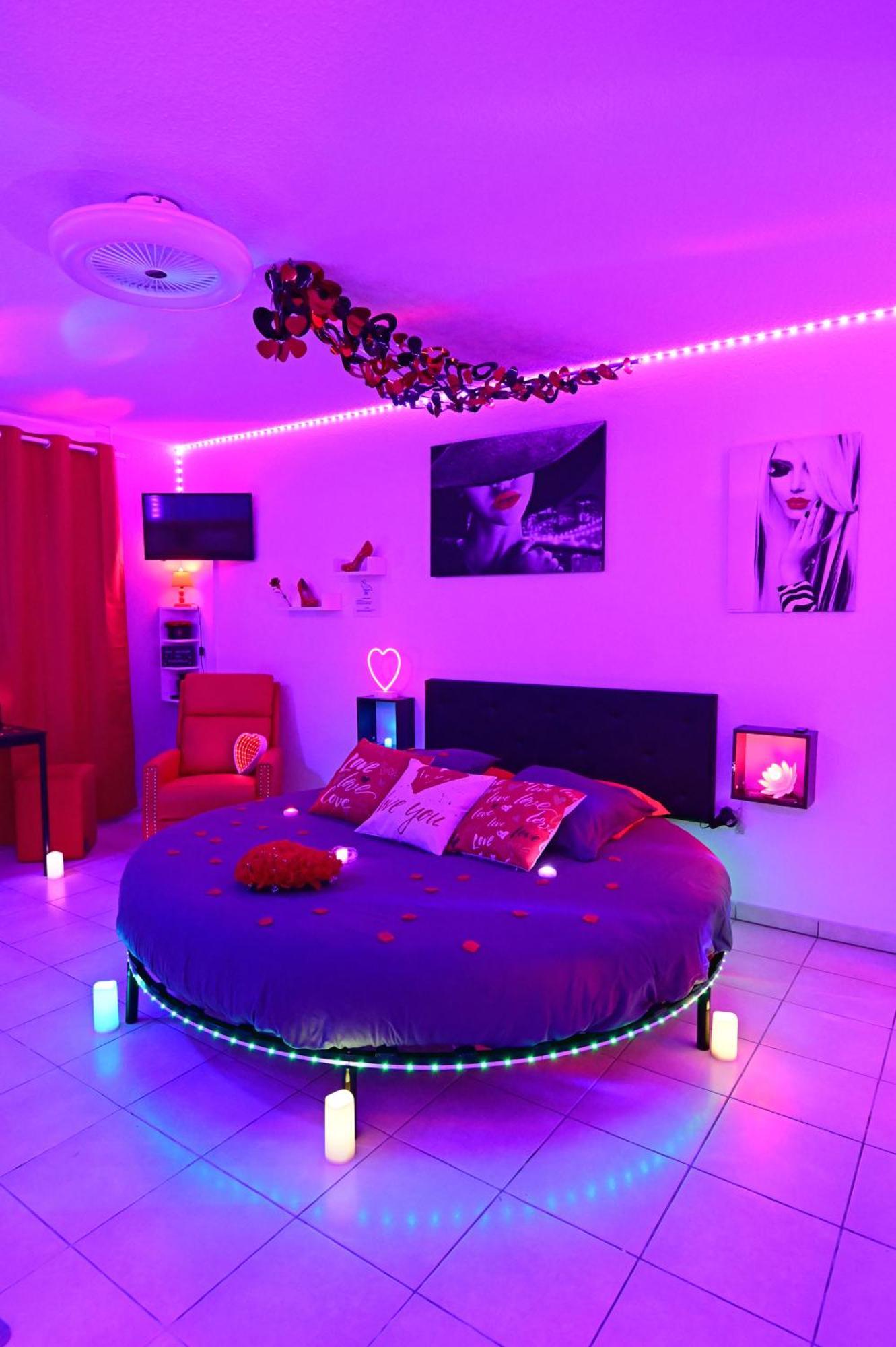 Love Room A Deux Pas De L'Ocean Avec Hammam, Sauna Et Bain A 2 :-) Biscarrosse Dış mekan fotoğraf