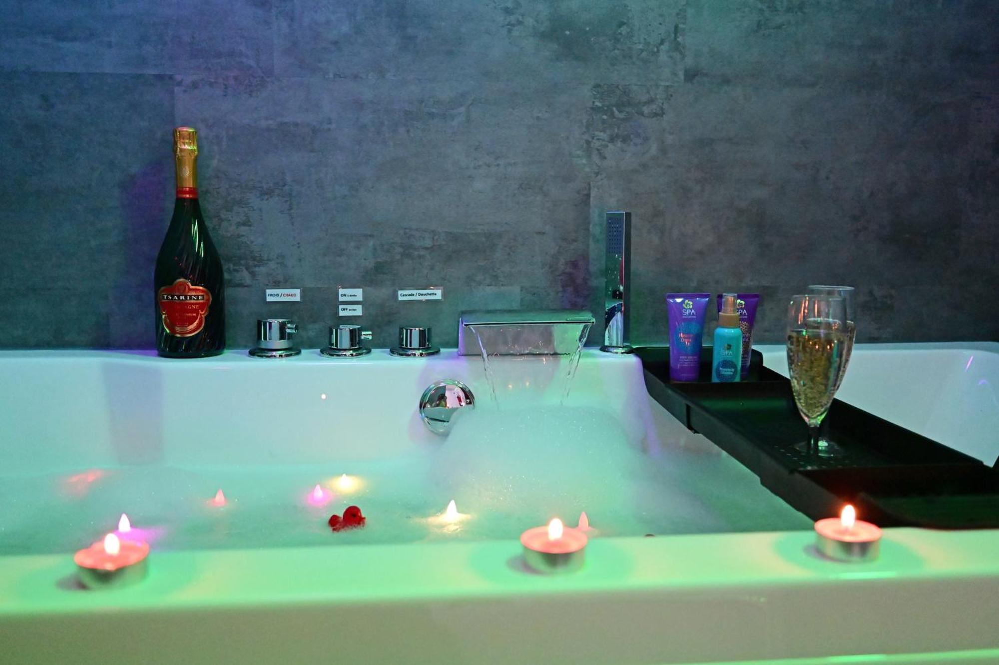Love Room A Deux Pas De L'Ocean Avec Hammam, Sauna Et Bain A 2 :-) Biscarrosse Dış mekan fotoğraf