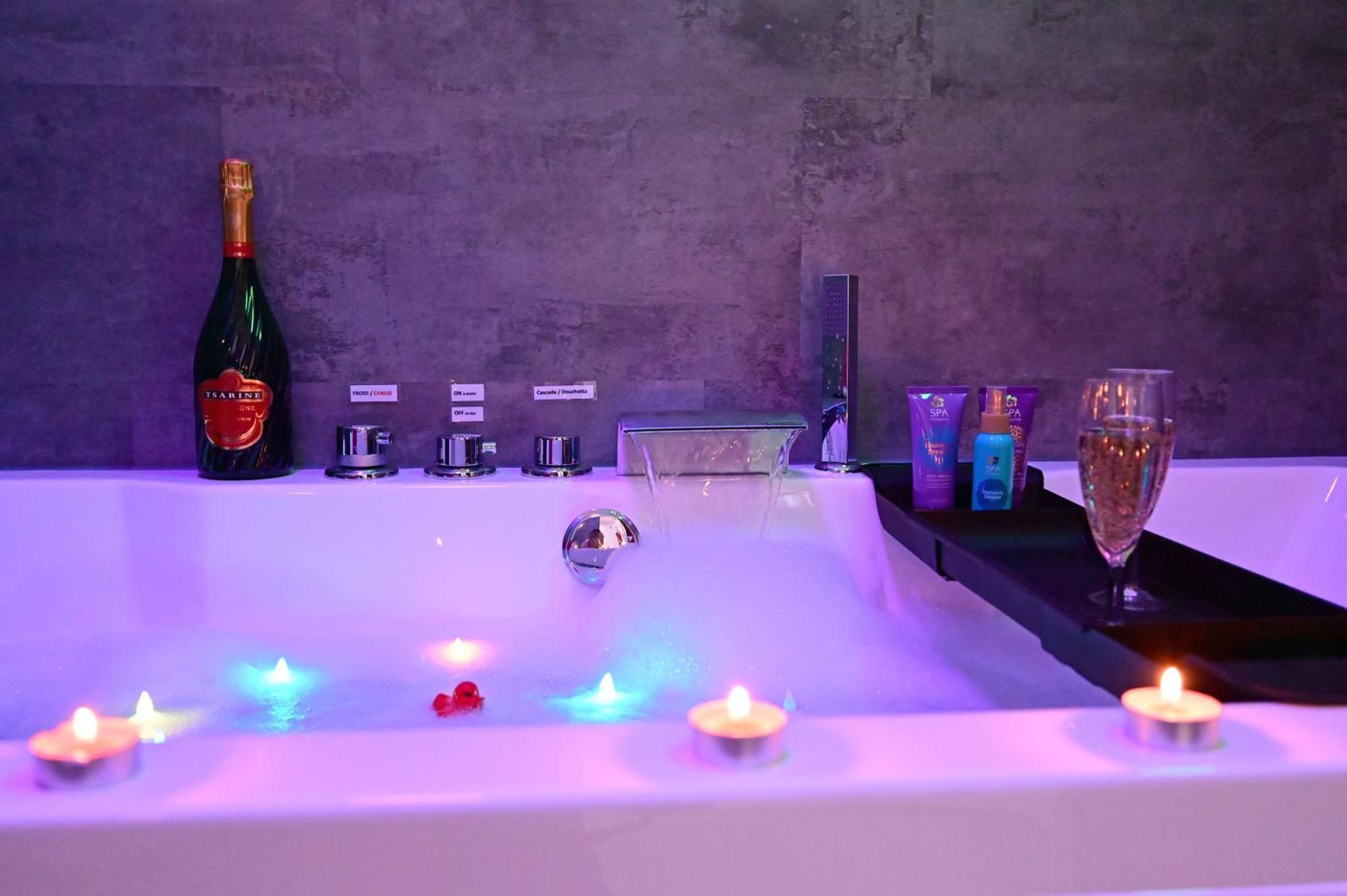 Love Room A Deux Pas De L'Ocean Avec Hammam, Sauna Et Bain A 2 :-) Biscarrosse Dış mekan fotoğraf