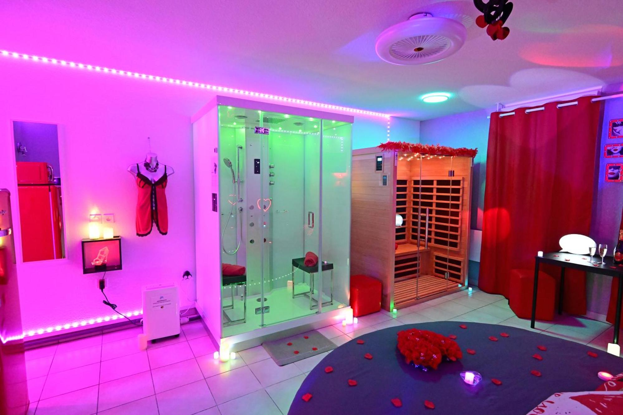 Love Room A Deux Pas De L'Ocean Avec Hammam, Sauna Et Bain A 2 :-) Biscarrosse Dış mekan fotoğraf