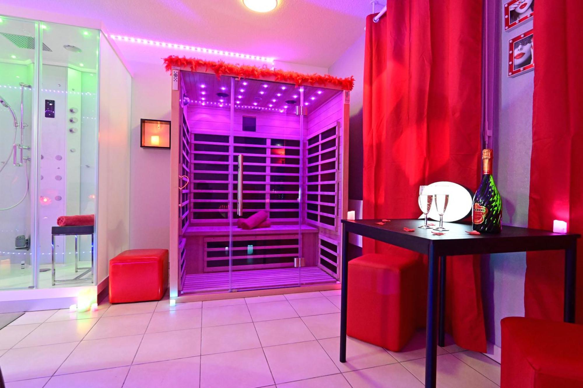 Love Room A Deux Pas De L'Ocean Avec Hammam, Sauna Et Bain A 2 :-) Biscarrosse Dış mekan fotoğraf