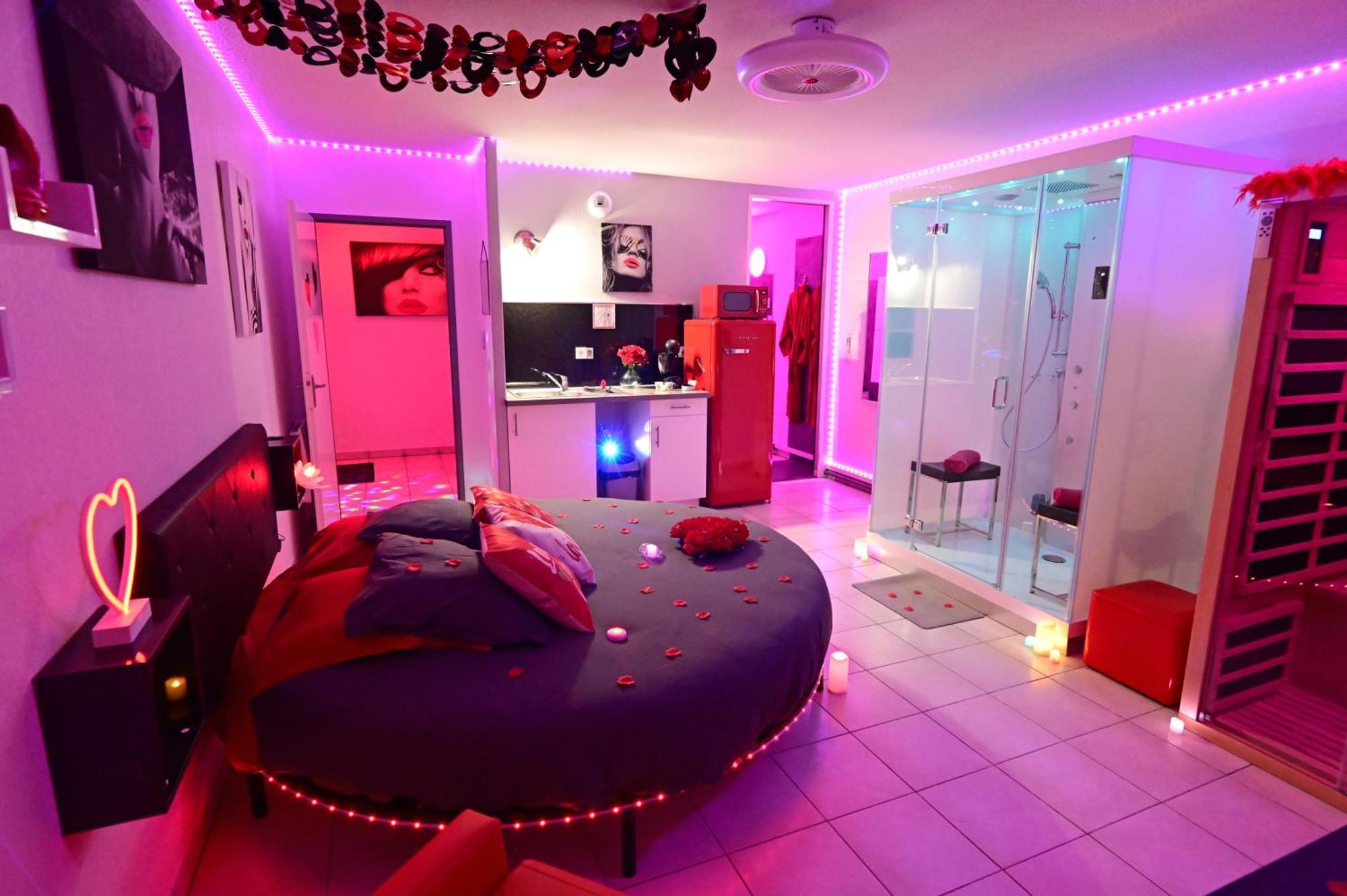 Love Room A Deux Pas De L'Ocean Avec Hammam, Sauna Et Bain A 2 :-) Biscarrosse Dış mekan fotoğraf