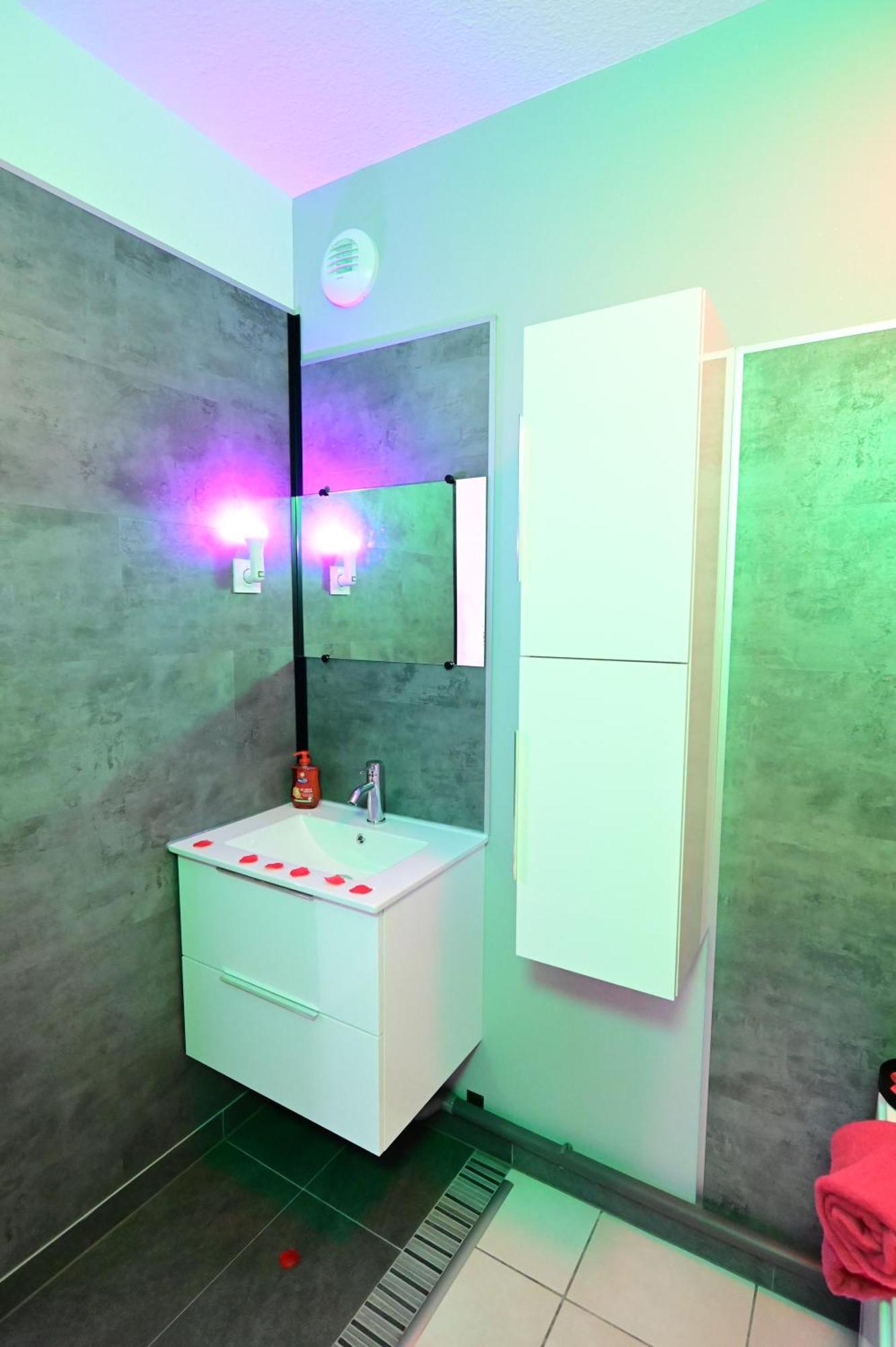 Love Room A Deux Pas De L'Ocean Avec Hammam, Sauna Et Bain A 2 :-) Biscarrosse Dış mekan fotoğraf